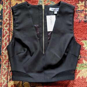 NWT Elizabeth and James Crop Top